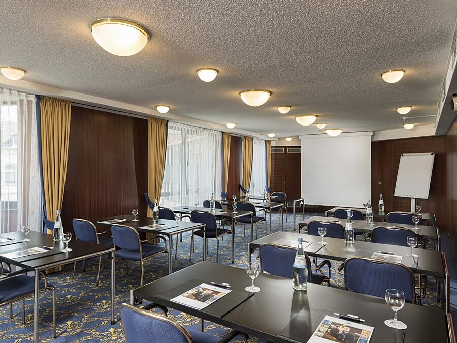 Maritim Hotel Bad Homburg Бад Хомбург фор дер Хьое Екстериор снимка